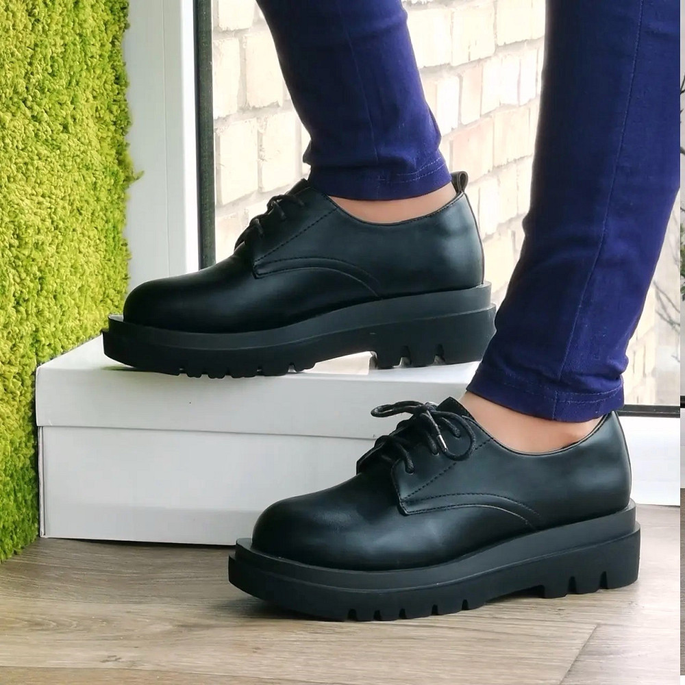 Жіночі Чорні броги Туфлі Оксфорди на Танкетці Шкіряні Мокасини (розміри: 36,37,38,39,40,41) Дніпро - фото 8