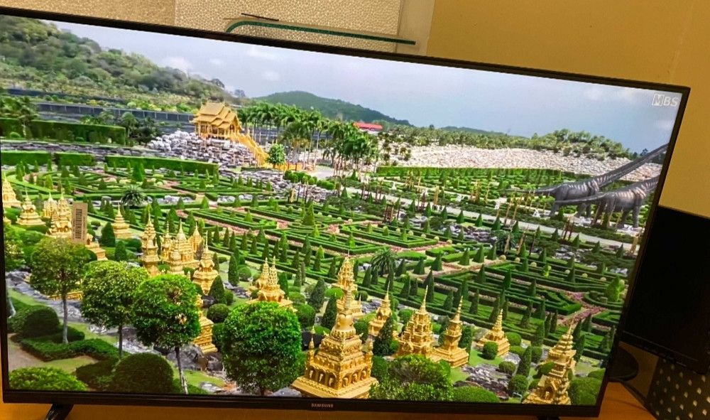 Новый! Телевизор: Samsung 4K , Smart TV 42