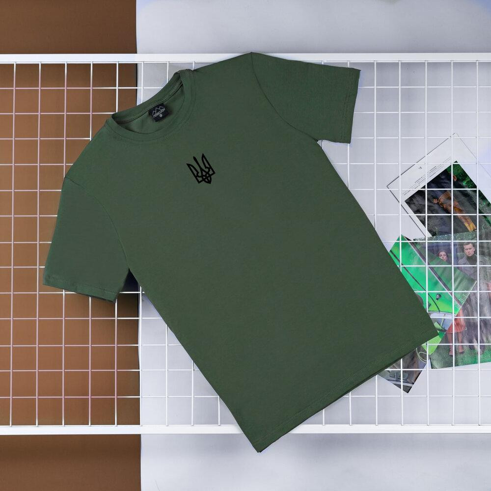 Футболка чоловіча однотонна хакі Pobedov Peremoga - наклейка Герб 4см чорна Київ - фото 1