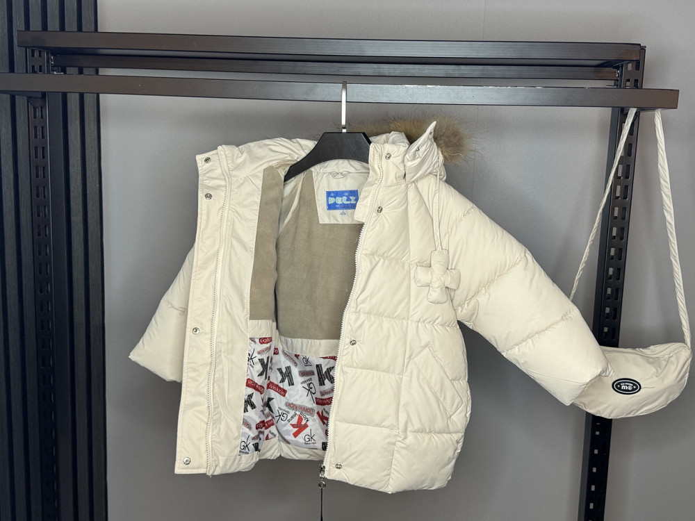 Детская зимняя куртка для девочки с сумкой на 4 года молочная Николаев - изображение 2