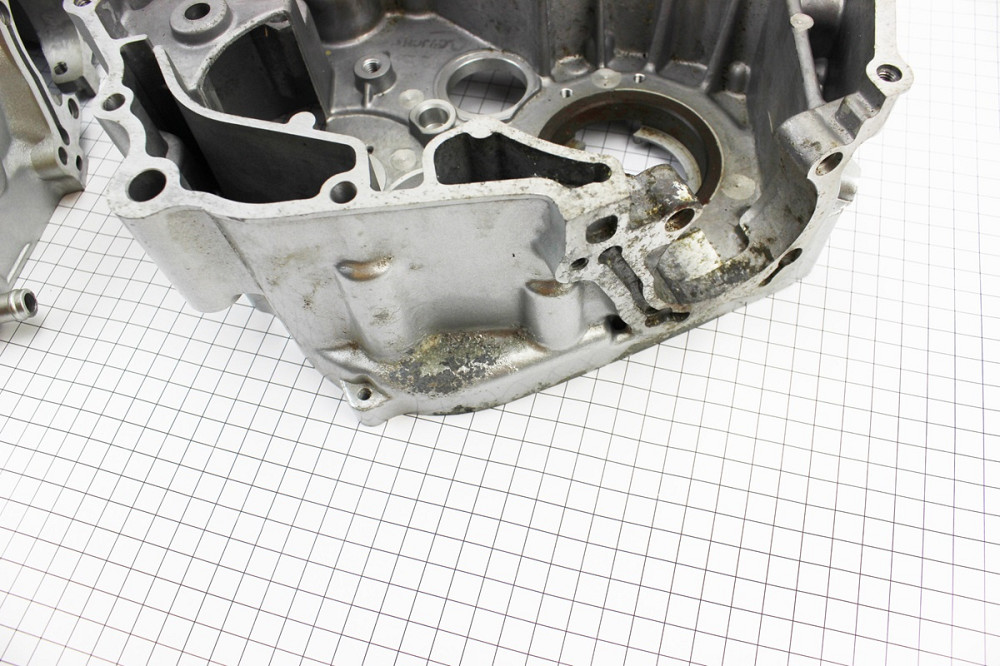 УЦІНКА ZS250-4B/Honda - CBT250 Картер двигуна лівий + правий к-кт (невеликий наліт) Київ - фото 5