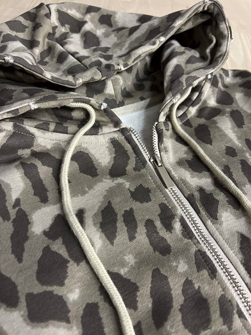 Костюм жіночий A-N 2749 леопардовий принт худі на блискавці з капюшоном і брюки палаццо сірий, сірий, M Київ - фото 2