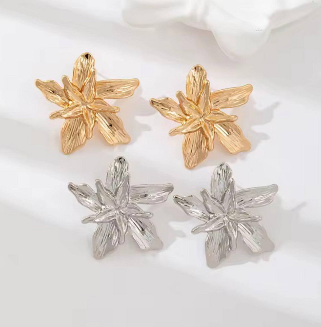 Серьги цветок золотистые женские большие серьги в форме цветка массивные Киев - изображение 3