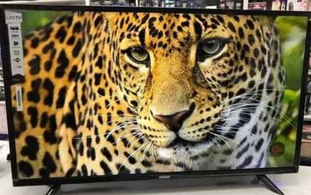 Распродажа! Телевизор Samsung 4K, Smart TV, 42