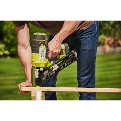 Цвяхозабивач Ryobi ONE+ R15GN18-0 18V, цвяхи 24-64мм, 3.1кг (без АКБ та ЗП) (5133005297) Вінниця