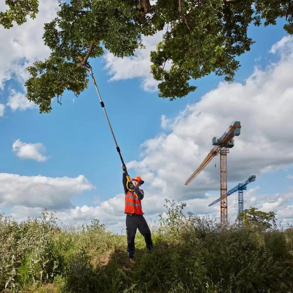 Висоторіз акумуляторний безщітковий зі штангою DeWALT DCMPS567N Коломия - фото 4