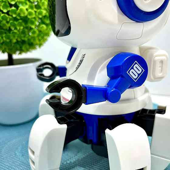 Робот на радіокеруванні Robot танцює мелодії підсвічування Біло-Синій (J1066A) Чернігів