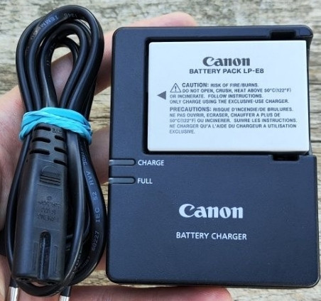 Фотоаппарат Зеркальный Canon 700D Сенсорный . Киев - изображение 2