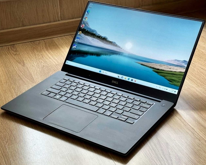Ноутбук Потужний тонкий DELL XPS 15.6 FHD / Core i7 x12 / 16Gb. SSD 1050Ti Київ - фото 8
