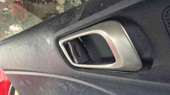 Внутренняя ручка открывания двери Хюндай Вьюрой 19-26 Киев