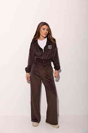Женский прогулочный костюм двойка: кофта на молнии и брюки велюр Шоколадный, 42/46 Одесса
