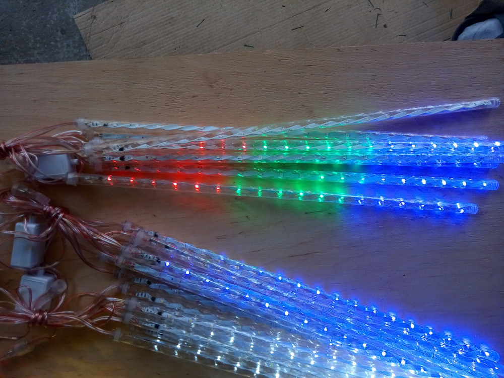 Новогодняя светодиодная лед гирлянда ШТОРА ПАЛОЧКИ 8 шт 3 м мультиколор Киев - изображение 3