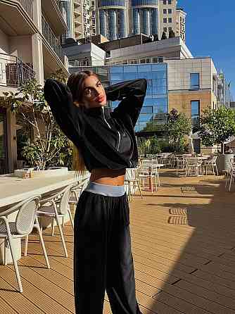 Жіночий стильний повсякденний костюм з ніжного велюру Одеса