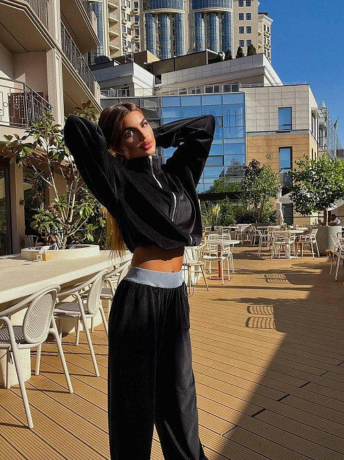 Жіночий стильний повсякденний костюм з ніжного велюру Одеса - фото 6