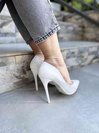 Туфлі жіночі SMALL SWAN білі еко-шкіра каблук 10см 38р.-24.5см. (HS83-2) Коломыя