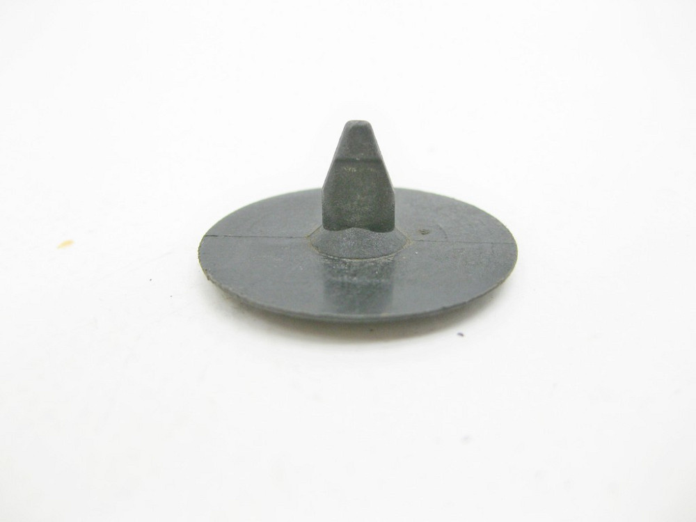 Mercedes-Benz  A0009917498 Кріпильна кліпса пластикового порога C-Class W205 E-class W213 E-class Coupe C238 CLS C257 E-class W212 C-Class W204 E-Clas Одесса - изображение 3