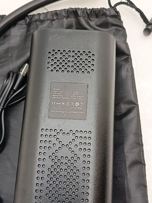 Портативний акумуляторний компресор GGV 2000mAh — Автомобільний насос + Power Bank + Ліхтар (Товар вживаний) Луцк - изображение 4