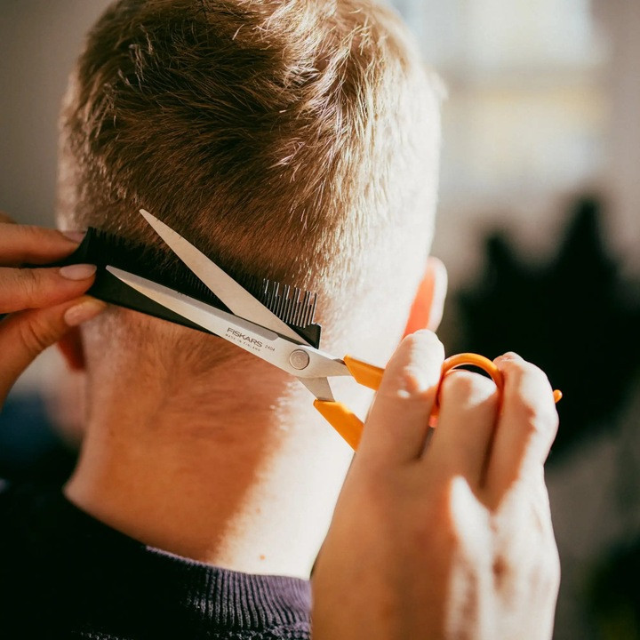 Парикмахерские ножницы для волос 17 см Fiskars 