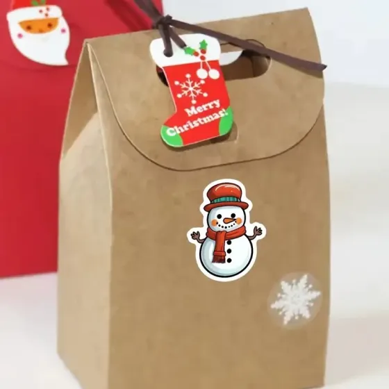 Рождественские наклейки Снеговики 500 шт – рулон самоклеящихся стикеров для упаковки и декора Киев