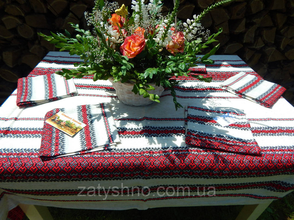 Вышитая скатерть красная на льне и салфетки Киев - изображение 5