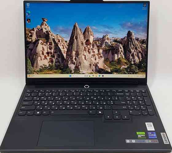 Ноутбук Lenovo Legion 7 16IRX9 16" Київ