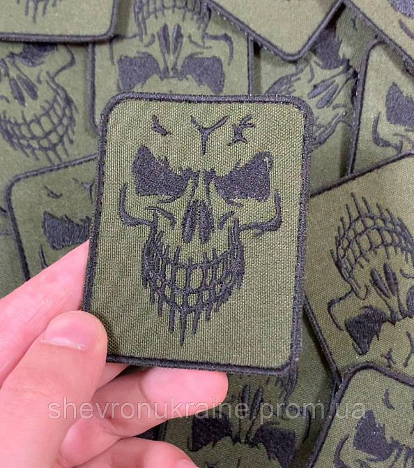 Шеврон Череп (Форма прямокутна. Фон олива. На липучці) Розмір 8x6.2см Київ - фото 3