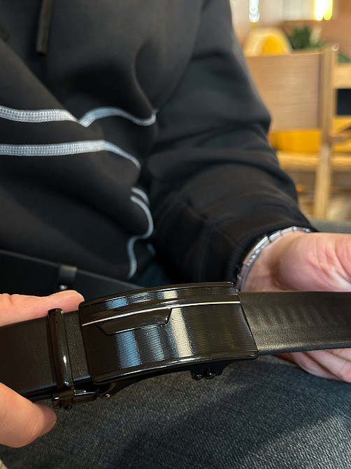 Чоловічий шкіряний ремінь із пряжкою автомат 4978 Київ - фото 9