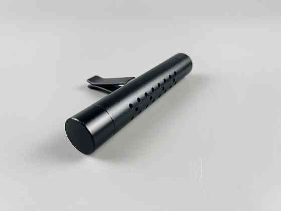 Освіжувач повітря кліпса в машину автомобільний, ароматизатор на вентиляцію на кліпсі зі змінним елементом Мукачево