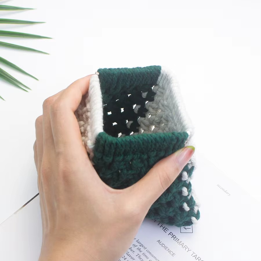 Набор макраме для рукоделия, для творчества и вязания своими руками кошелька  15.7х10см цвет зелёный с белым Каменец-Подольский - изображение 2