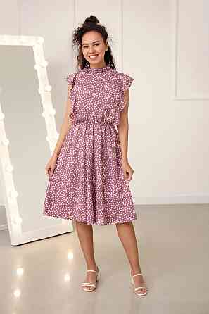 Платье в горошек с воланами 