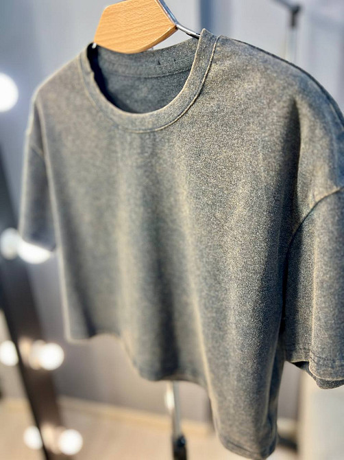 Футболка женская A-N 2308 вареная тай-дай короткая широкая кроп-топ one size серая, серый, one size Киев - изображение 2