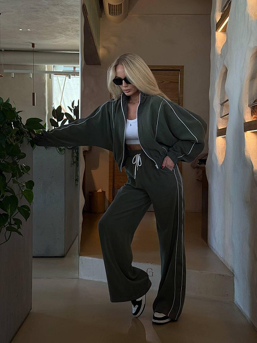 Женский стильный костюм двойка: кофта и штаны в спортивном стиле купра с бархатным напылением Оливковый, 44/46 Одесса - изображение 6