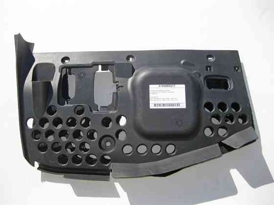 Mercedes-Benz  A1646800217 Кришка під панеллю приладів простір ніг пасажира ML W164 GL X164 Одесса