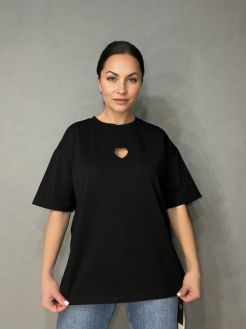 Футболка женская A-N 25037 оверсайз удлиненная свободный крой вырез сердце впереди one size, черный, one size Киев - изображение 8