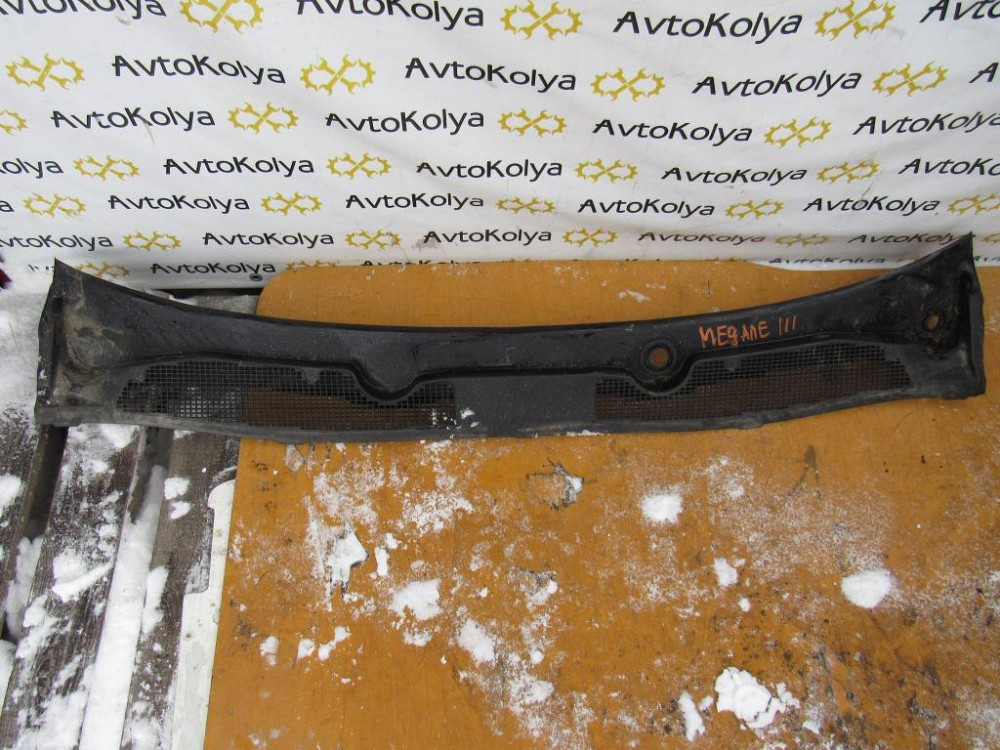 Пластик під лобове скло Renault Megane III 2008-2015 (668110003R) Ковель - фото 1