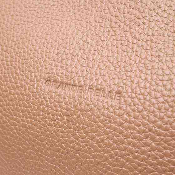 Лаконичная вместительная сумка для женщин из натуральной кожи GRANDE PELLE 11696 Бежевая Киев