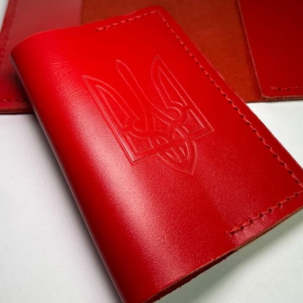 Шкіряна паспортниця Червона Тризуб, стильний практичний чохол зі шкіри з тисненням, обкладинка на паспорт жіночаMasterSem Київ - фото 5