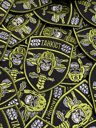Шеврон танкист (Форма щит. На липучке) Размер 9x7см Киев - изображение 2