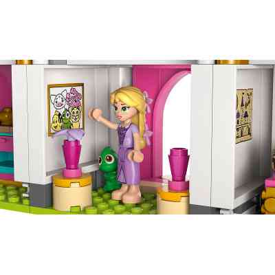 Конструктор LEGO Disney Замок принцессы и королевские любимцы (43267) Винница