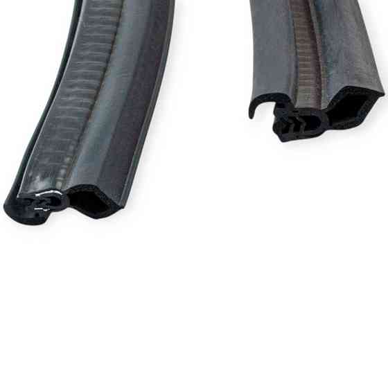 Ущільнювач ЗАЗ 1102 Таврія (1500 мм) капота Мукачево