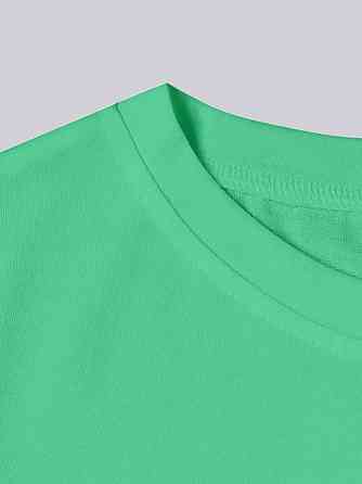 Жіноча футболка з написами М зелений Київ