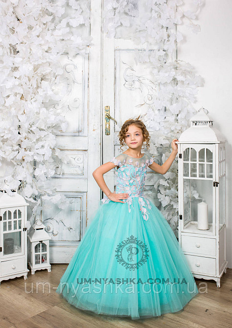 Пышное нарядное платье с цветами Ария на 6-7 лет Кривой Рог - изображение 3