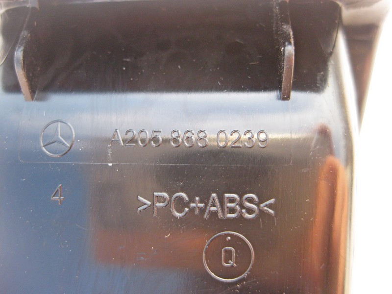 Mercedes-Benz  A2058680139 9051 Кришка кріплення дитячого крісла на задній полиці чорна C-Class W205 Одесса - изображение 3