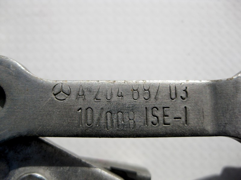 Mercedes-Benz  A2048870310 Реверсивний механізм лівої петлі капота E-Class W212 C207 C-Class W204 Одесса - изображение 3