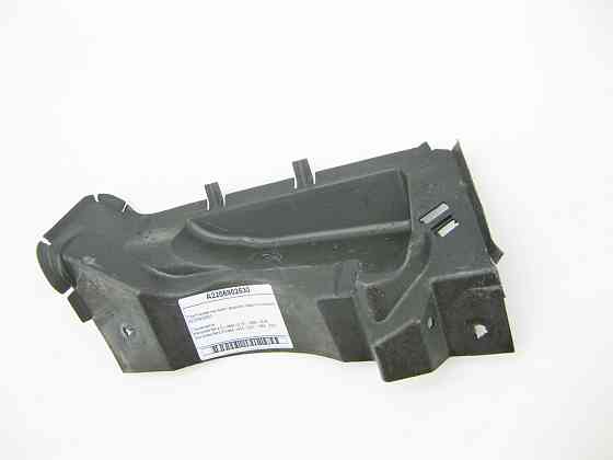 Mercedes-Benz  A2206902630 Пластикова накладка переднього правого лонжерону S-Class W220 CL C215 Одеса