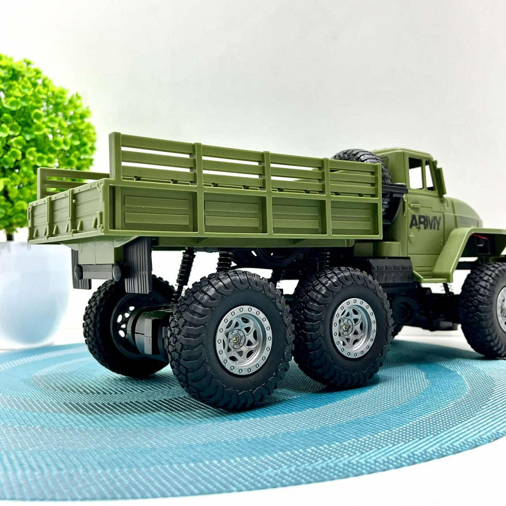 Вантажівка військова на радіокеруванні з гумовими колесами на акумуляторі з пультом (WL-300B) Чернігів - фото 2