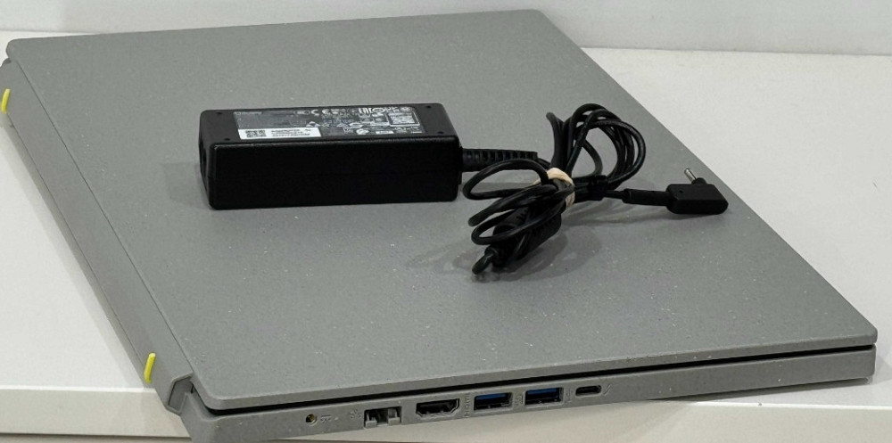 Intel i5-1235U 20GB/512GB 15.6