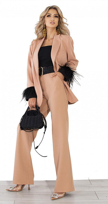 Класичний костюм із пір'ям Київ - фото 1