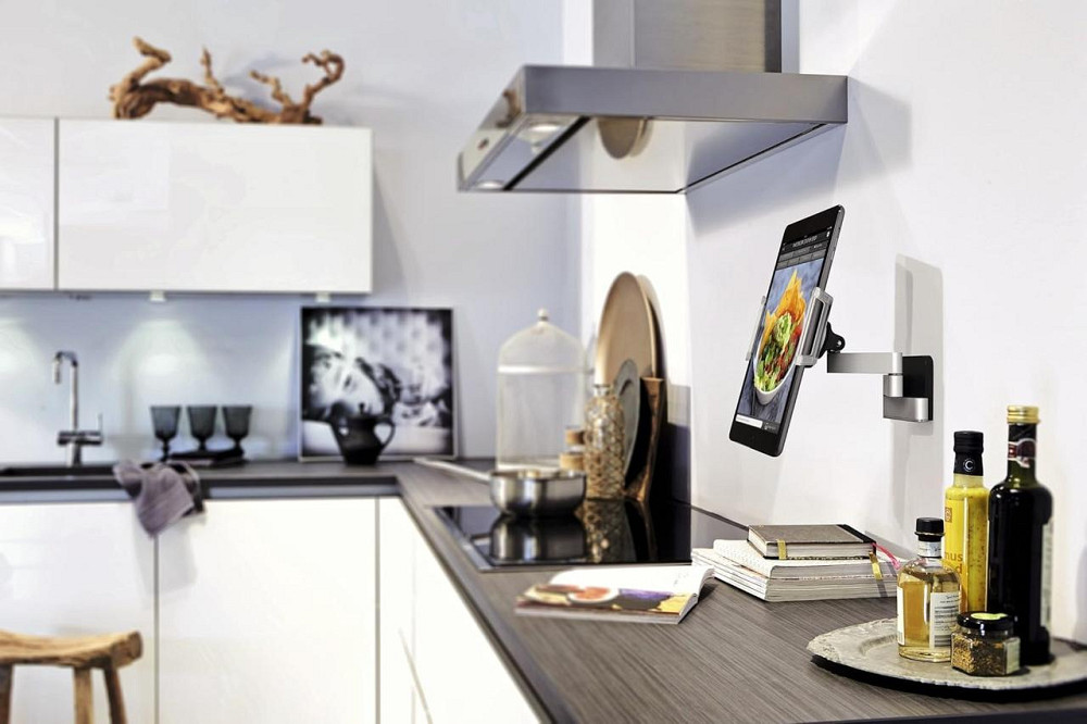 Настенное крепление для планшета Vogel's TMS1030 универсальное 7–13