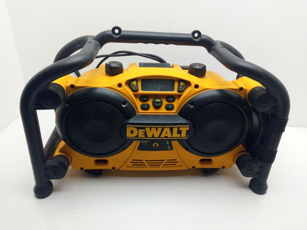 Зарядний пристрій + AM/FM радіо DeWalt DC011-GB/QW (Б клас) Луцк - изображение 4